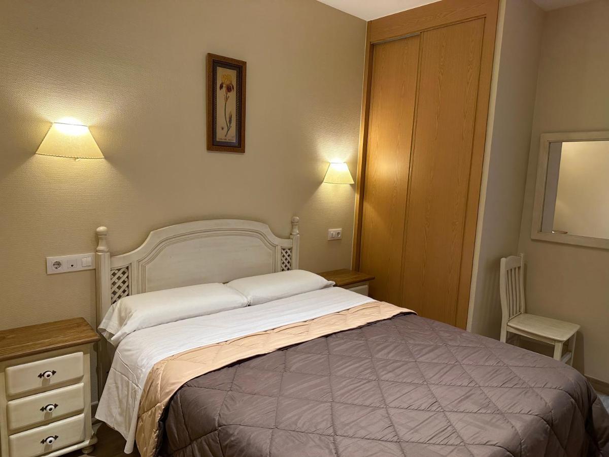 Toledo Plaza Hotel Exterior foto